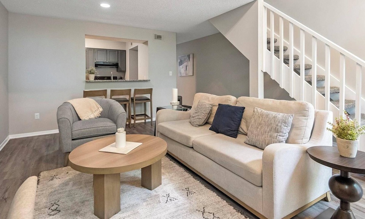 Cordova Apartment | Landing | Chic 2BD, Gym, Game Room