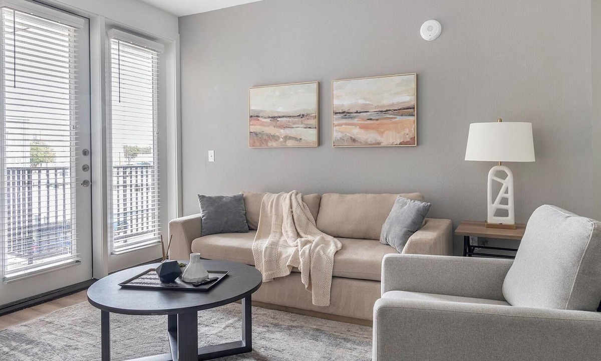 Garland Apartment | Landing | Chic 2BD, Gym, Pool