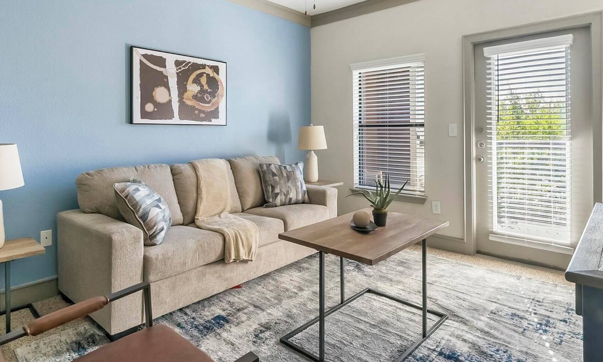 George Bush Park/Eldridge Apartment | Landing | Chic 2BD, Gym, Pool