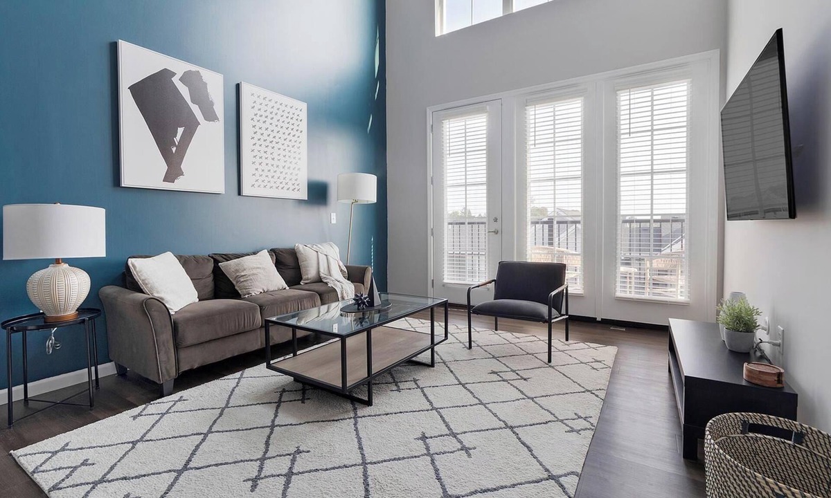 Northwest Columbus Apartment | Landing | Chic 2BD, Gym