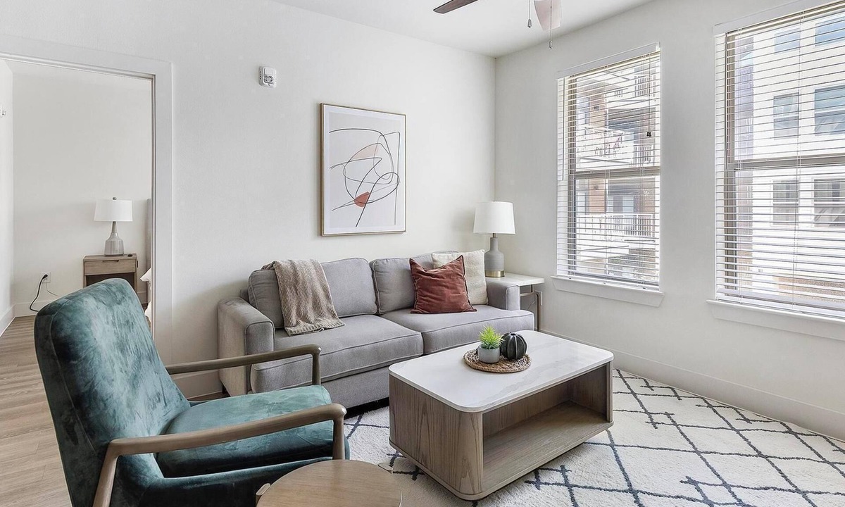 Fort Worth Apartment | Landing | Chic 2BD, Gym, Yoga Studio