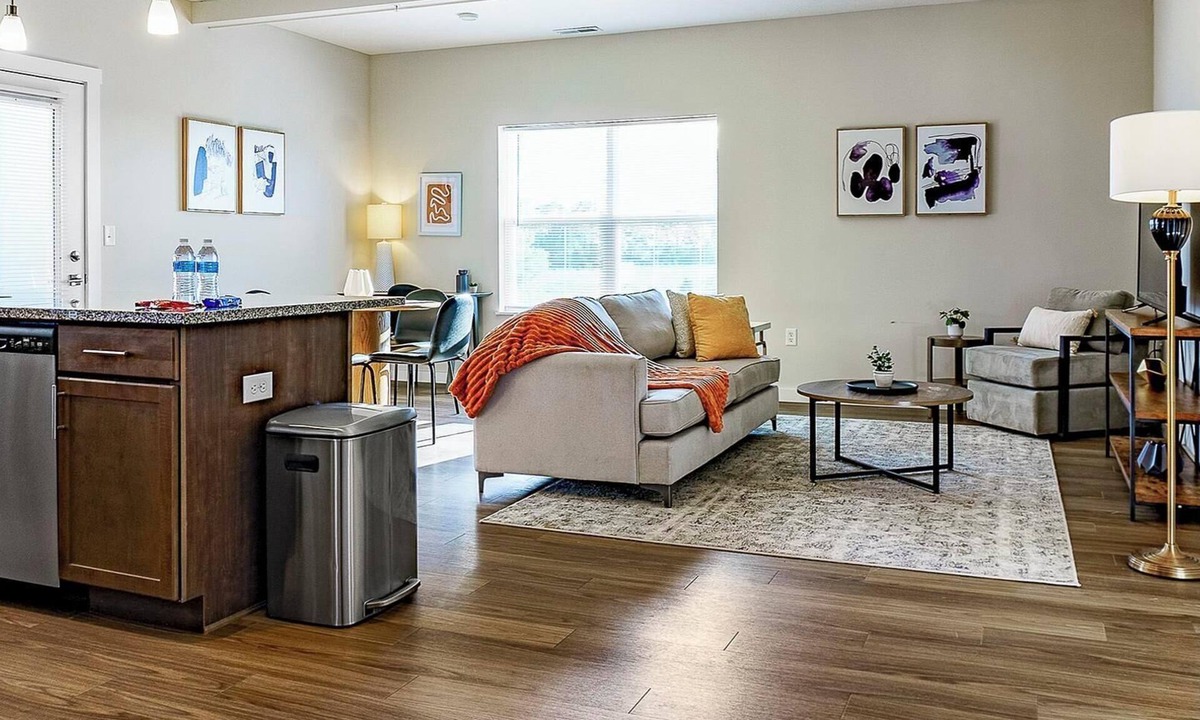 Cartersburg Apartment | Landing | Chic 2BD, Pool, Gym