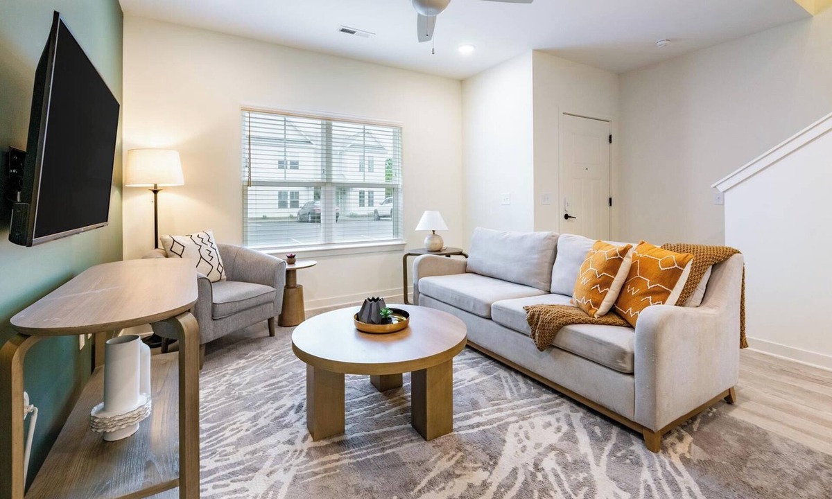 Wilmington Apartment | Landing | Chic 2BD, Yoga Studio, Pool
