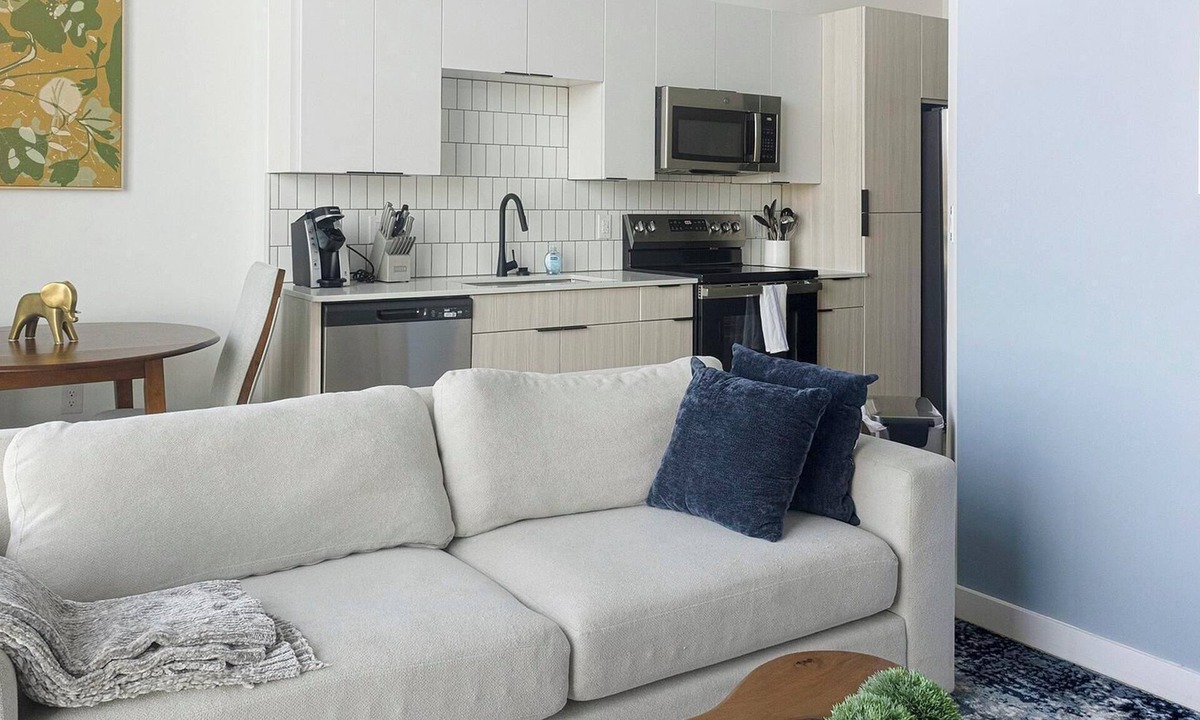 Chapel Hill Apartment | Landing | Chic Studio, Game Room, Courtyard