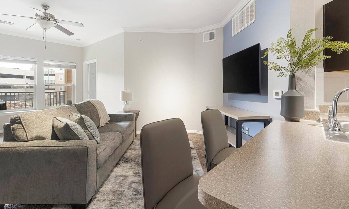 Del Mar Apartment | Landing | Incredible 2BD, Clubhouse