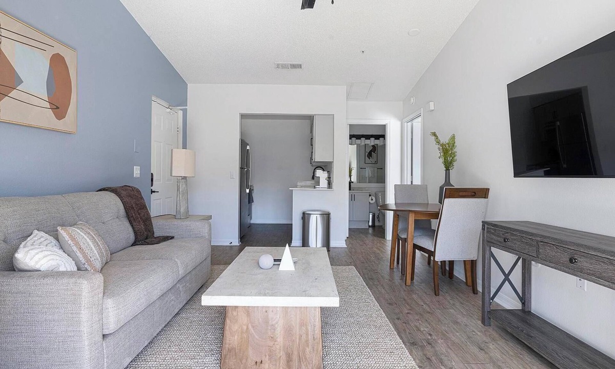 Fruitville Apartment | Landing | Incredible 1BD, Gym, Clubhouse
