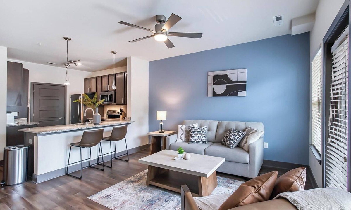 Hurstbourne Apartment | Landing | Incredible 1BD, Gym, Clubhouse