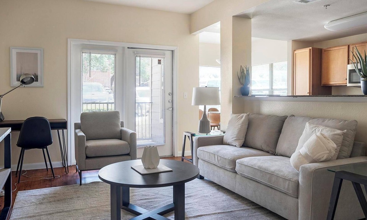 Sweetbriar Apartment | Landing | Incredible 1BD, Courtyard, Clubhouse