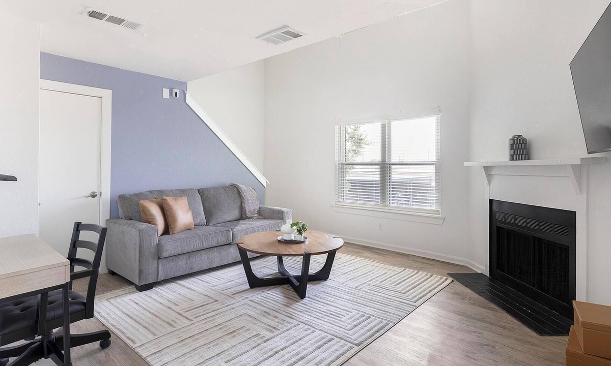 DeSoto Apartment | Landing | Incredible 1BD, Pool, Tennis Court