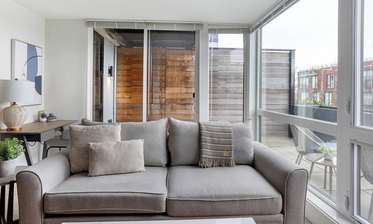 Mann Apartment | Landing | Incredible 1BD, Game Room