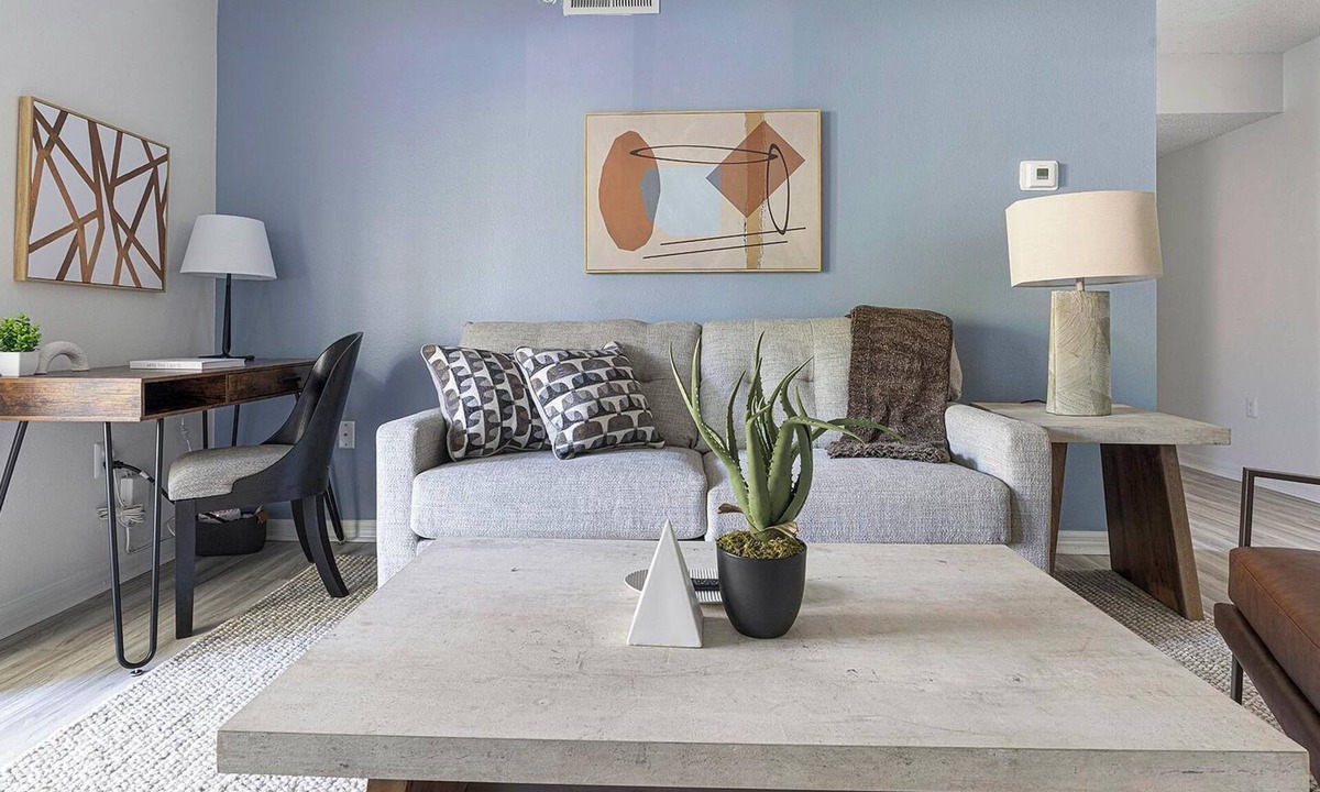 Fruitville Apartment | Landing | Incredible 2BD, Gym, Clubhouse