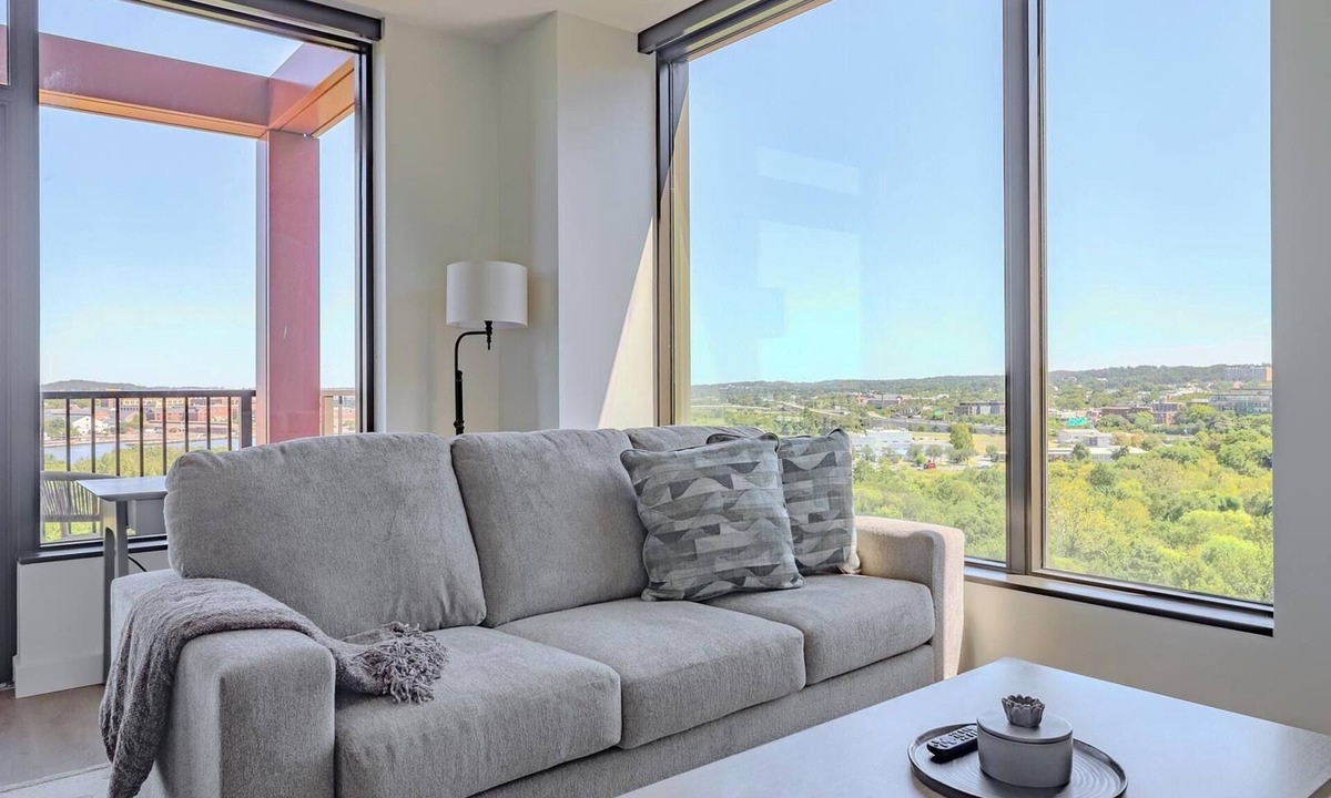 Washington Apartment | Landing | Incredible 2BD, Rooftop Lounge, Gym