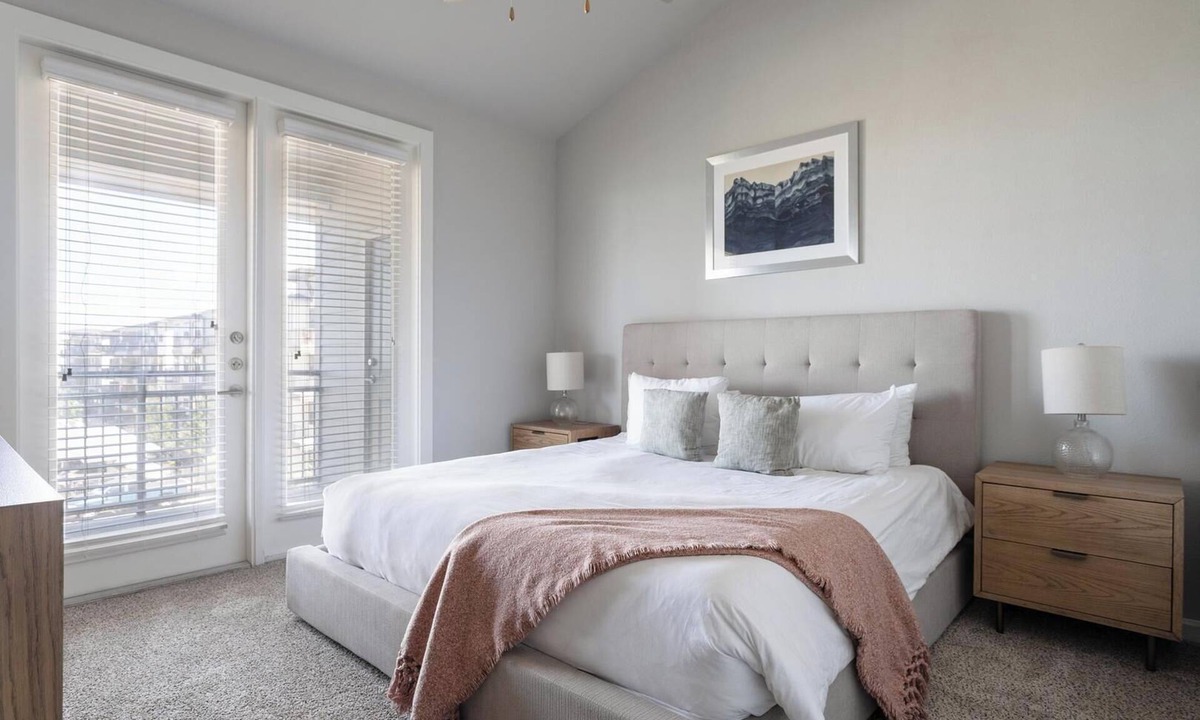 Buda Apartment | Landing | Incredible 2BD, Gym, Clubhouse