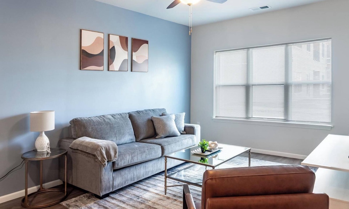 Greenwich Apartment | Landing | Incredible 2BD, Courtyard, Pool