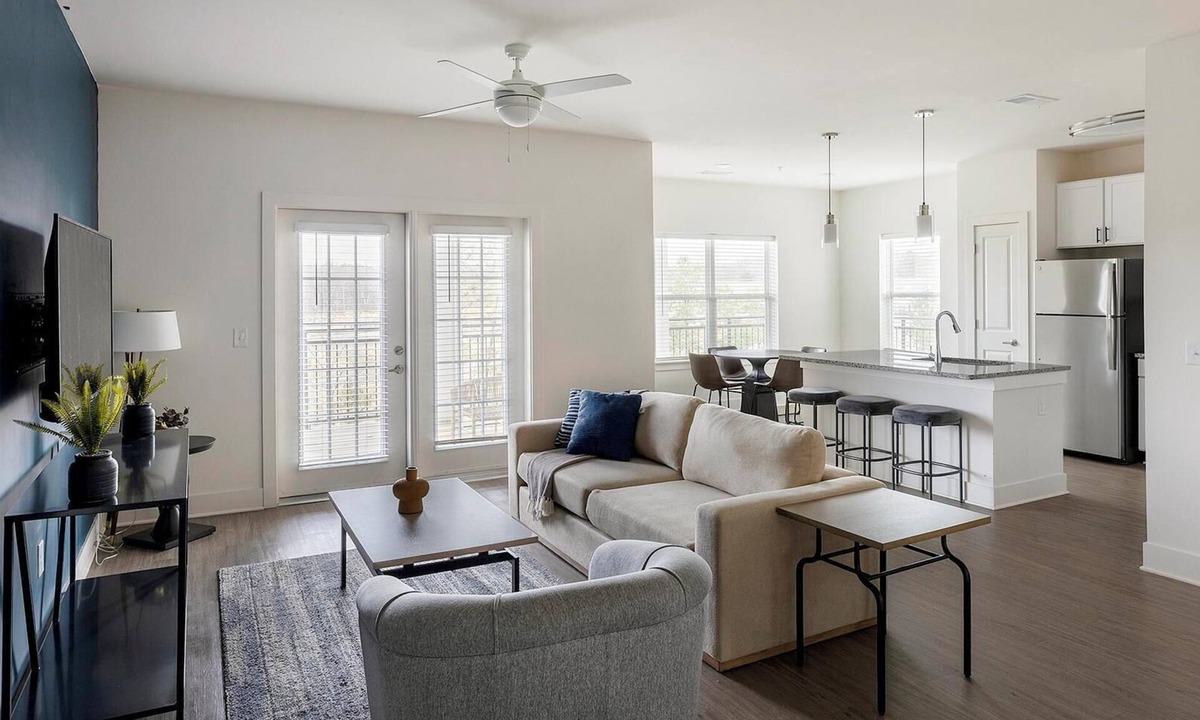 Athens Apartment | Landing | Incredible 3BD, Pool, Yoga Studio