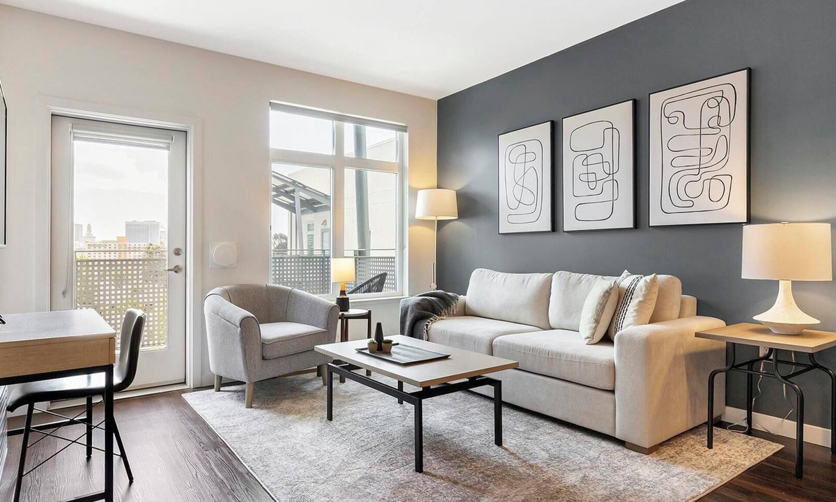 Bath Beach Apartment | Landing | Incredible Studio in Bath Beach
