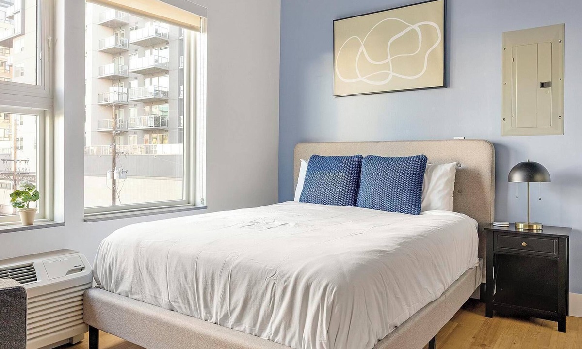 Cherry Creek Apartment | Landing | Incredible Studio, Rooftop Lounge