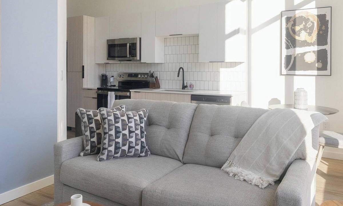 Chapel Hill Apartment | Landing | Incredible Studio, Courtyard, Game Room