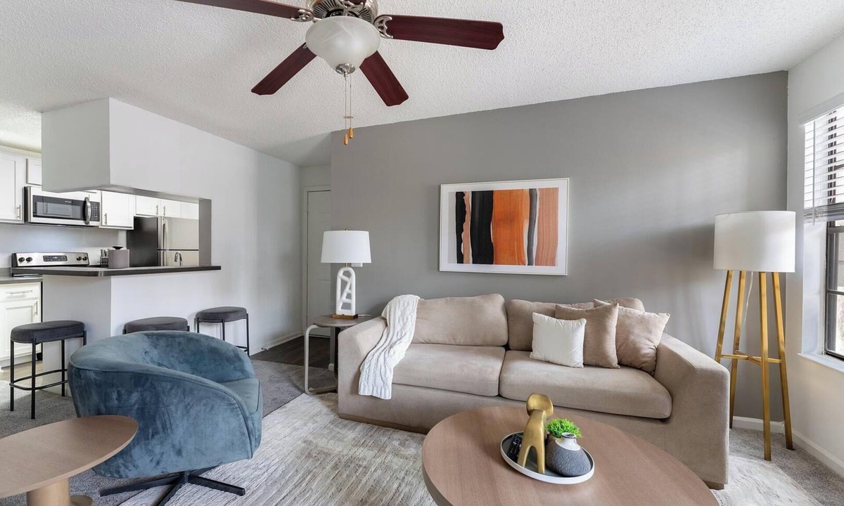 Sunbeam Apartment | Landing | Incredible 1BD, Gym, Courtyard
