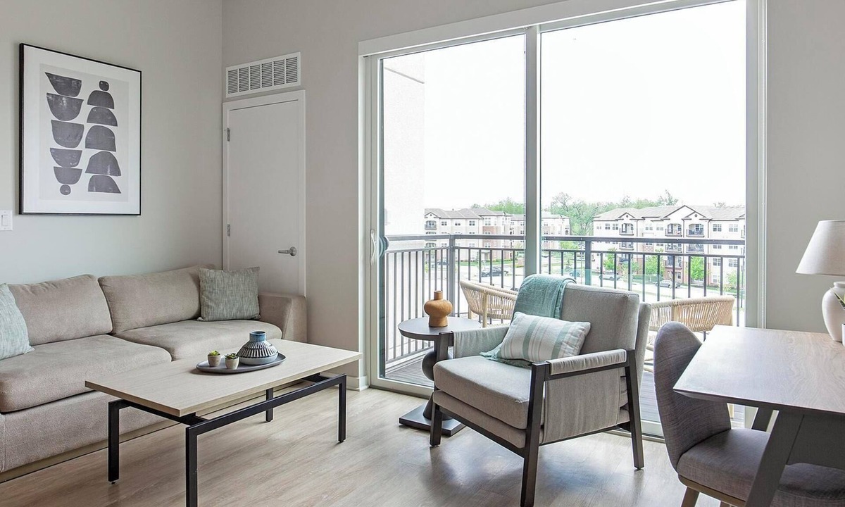 North Kansas City Apartment | Landing | Incredible 2BD, Pool, Courtyard