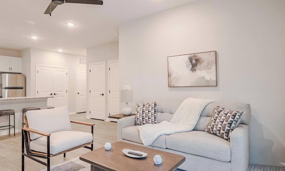 San Marcos Apartment | Landing | Modern 1BD, Clubhouse, Gym