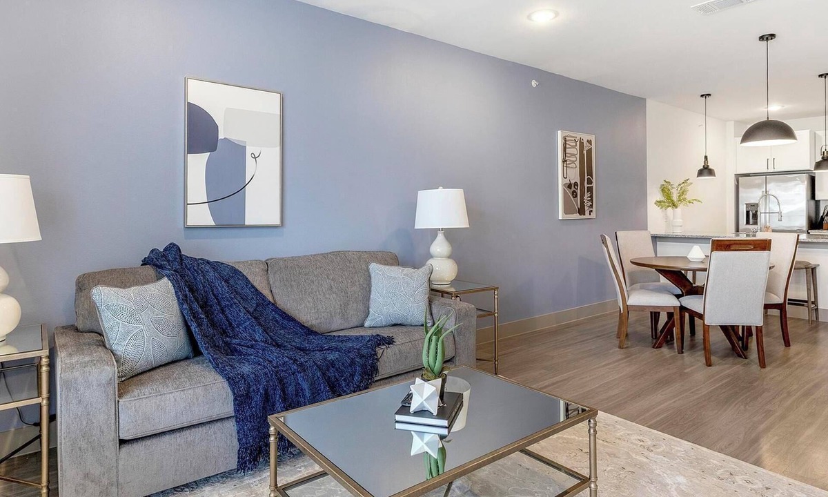 Weston Apartment | Landing | Modern 1BD, Clubhouse, Gym