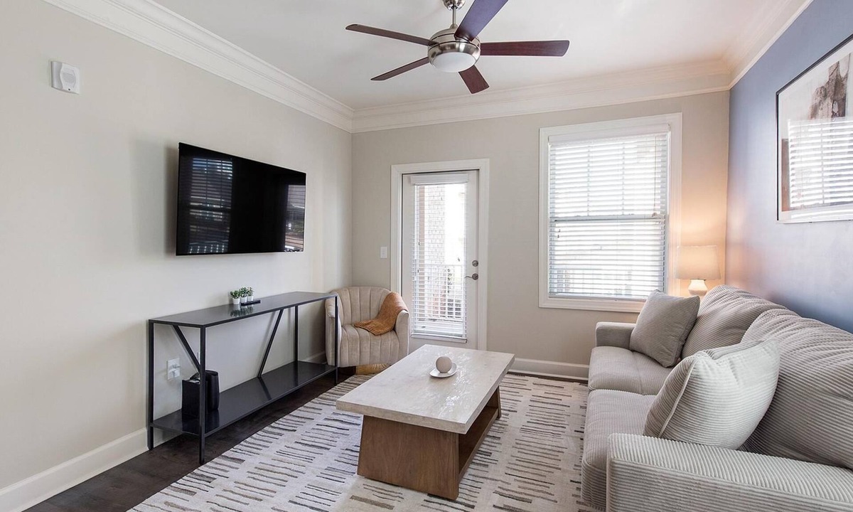 Greer Apartment | Landing | Modern 1BD, Clubhouse, Pool