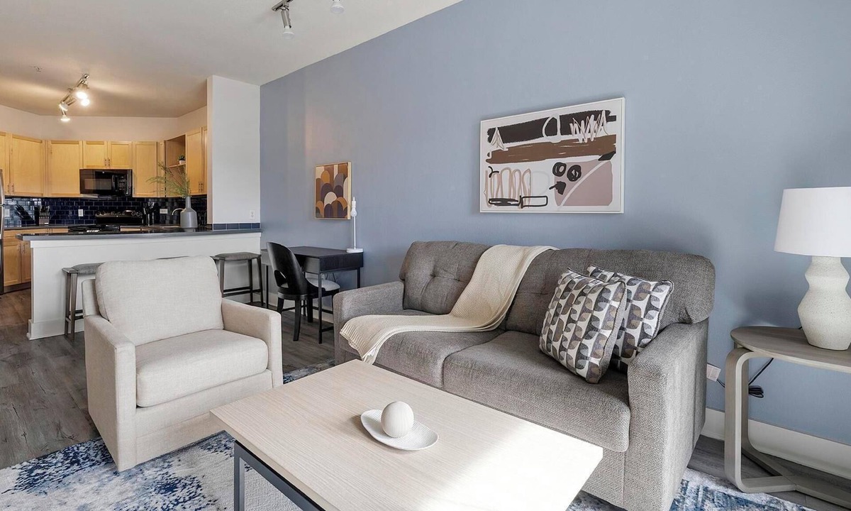 Crestview Apartment | Landing | Modern 1BD, Courtyard, Gym