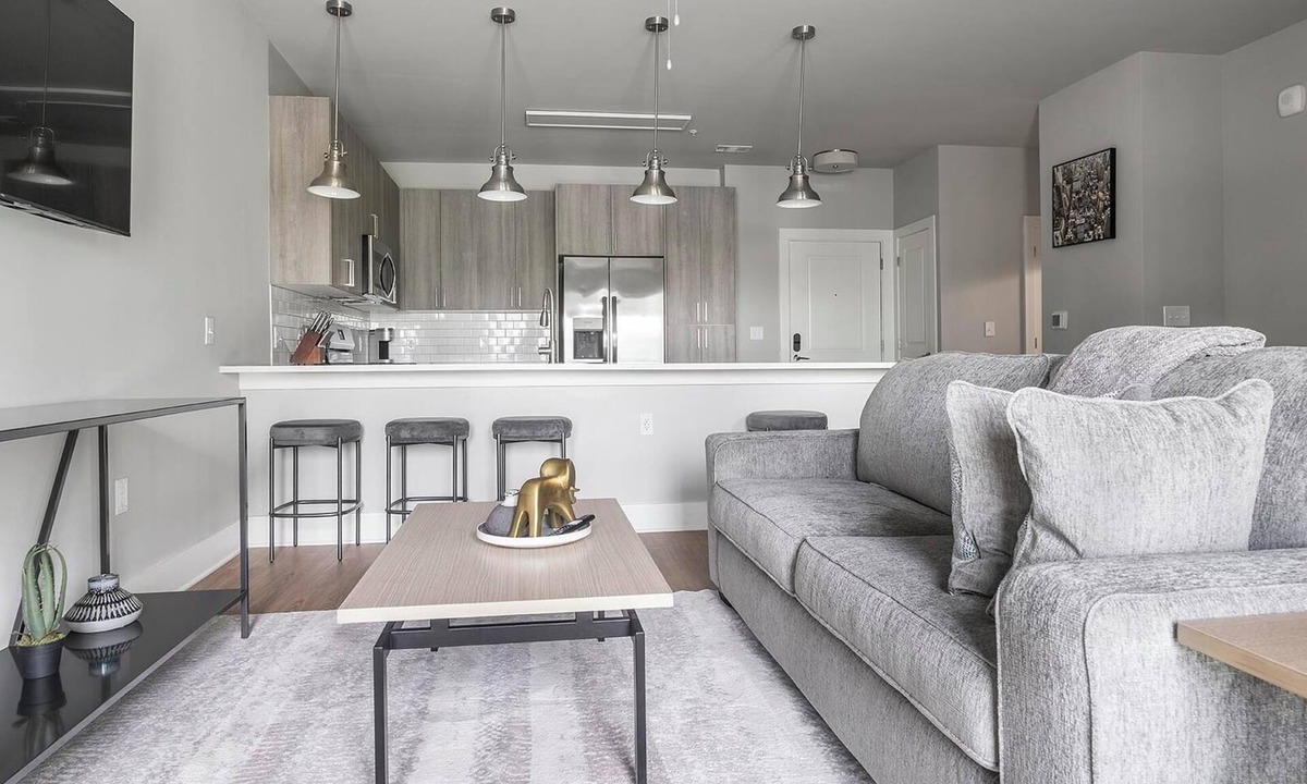 Fort Myers Apartment | Landing | Modern 1BD, Gym, Pool