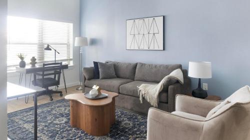 Chapel Hill Apartment | Landing Modern 1BD Game Room Gym