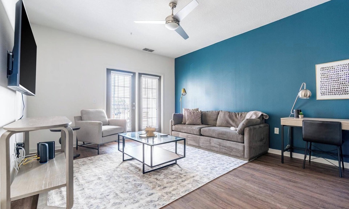 Tropic Apartment | Landing | Modern 1BD, Gym, Courtyard