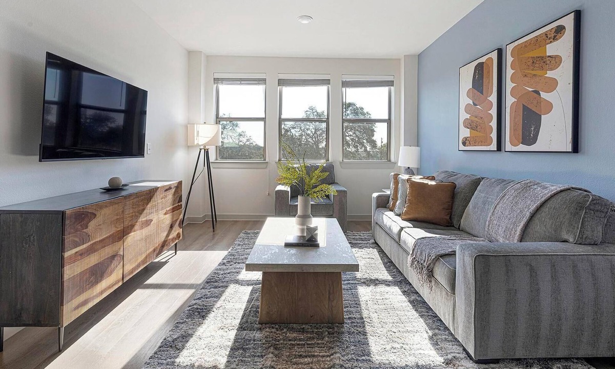 Lower Basin Lake Travis Apartment | Landing | Modern 1BD, Gym, Clubhouse