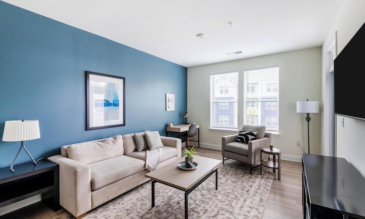 Wilmington Apartment | Landing | Modern 1BD, Gym, Pool