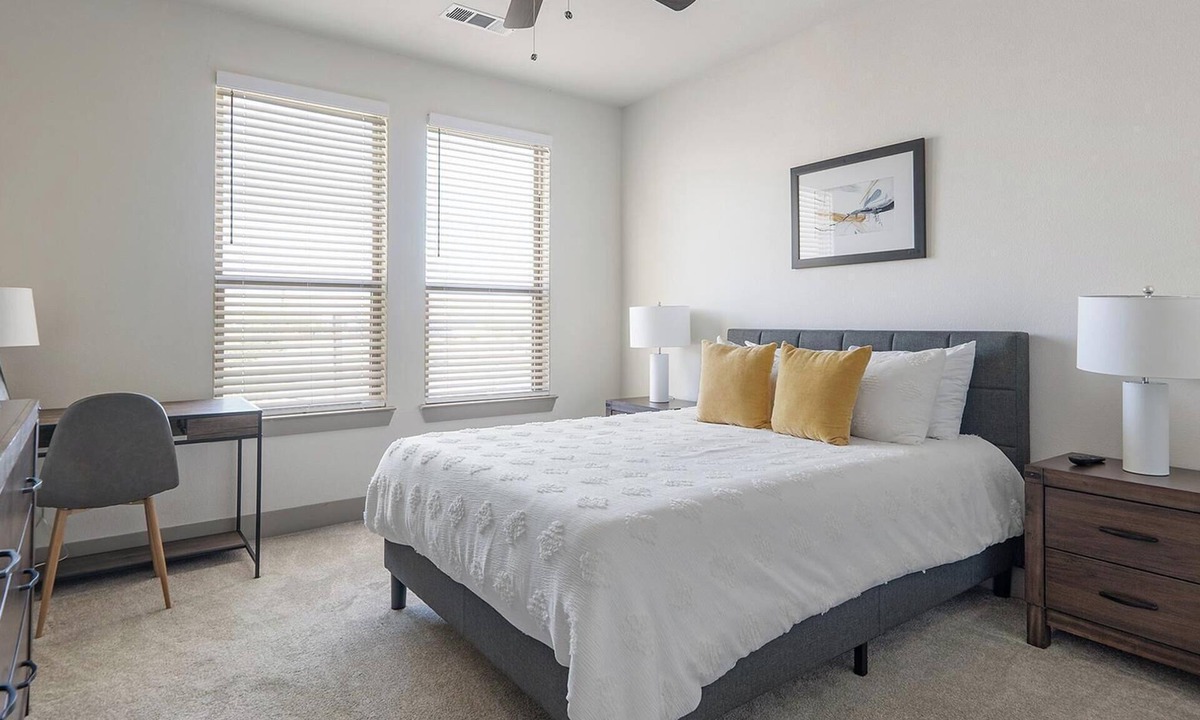 Manor Apartment | Landing | Modern 1BD, Pool, Gym