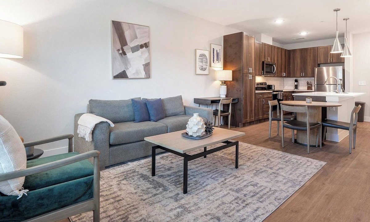 Seguin Apartment | Landing | Modern 1BD, Pool, Gym