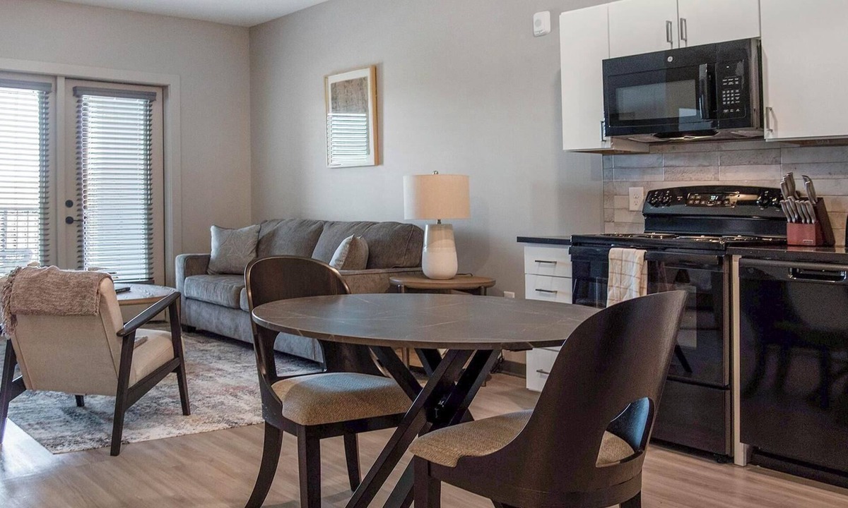 Pinch District Apartment | Landing | Modern 1BD, Rooftop Lounge, Yoga Studio