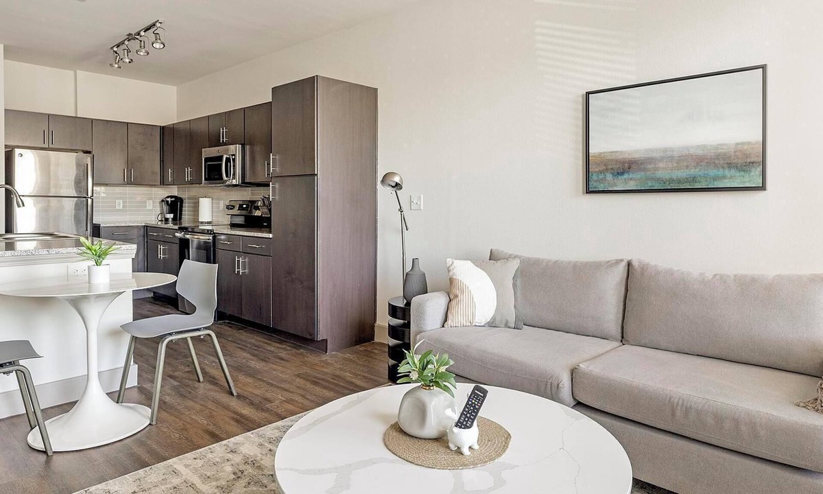 Haltom City Apartment | Landing | Modern 1BD, Clubhouse, Courtyard