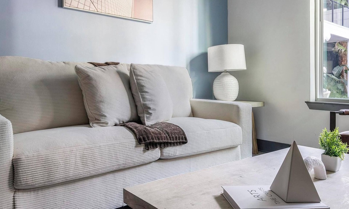 Southbank Apartment | Landing | Modern 1BD, Gym, Rooftop Lounge