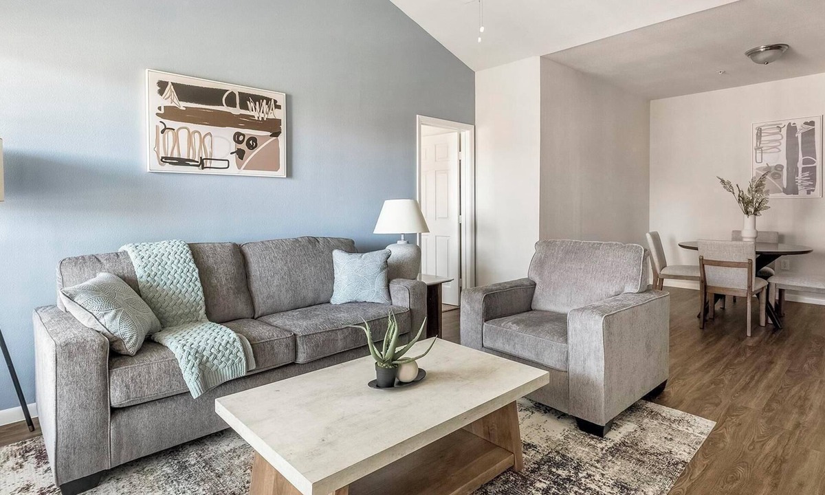 Southbelt/Ellington Apartment | Landing | Modern 2BD, Game Room, Gym