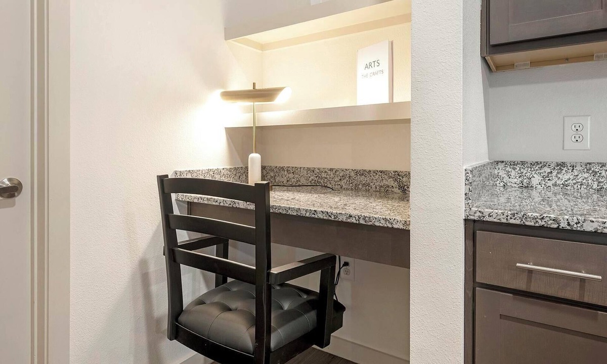 Buda Apartment | Landing | Modern 2BD, Game Room, Gym