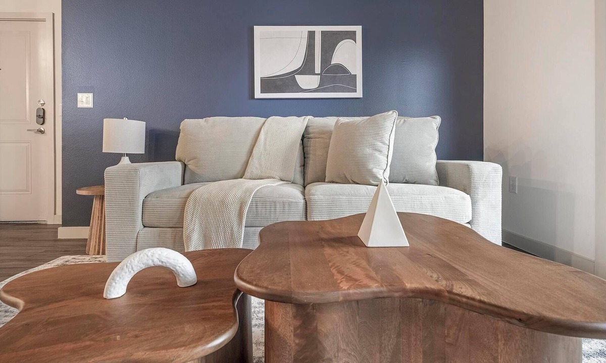 Buda Apartment | Landing | Modern 2BD, Gym, Game Room