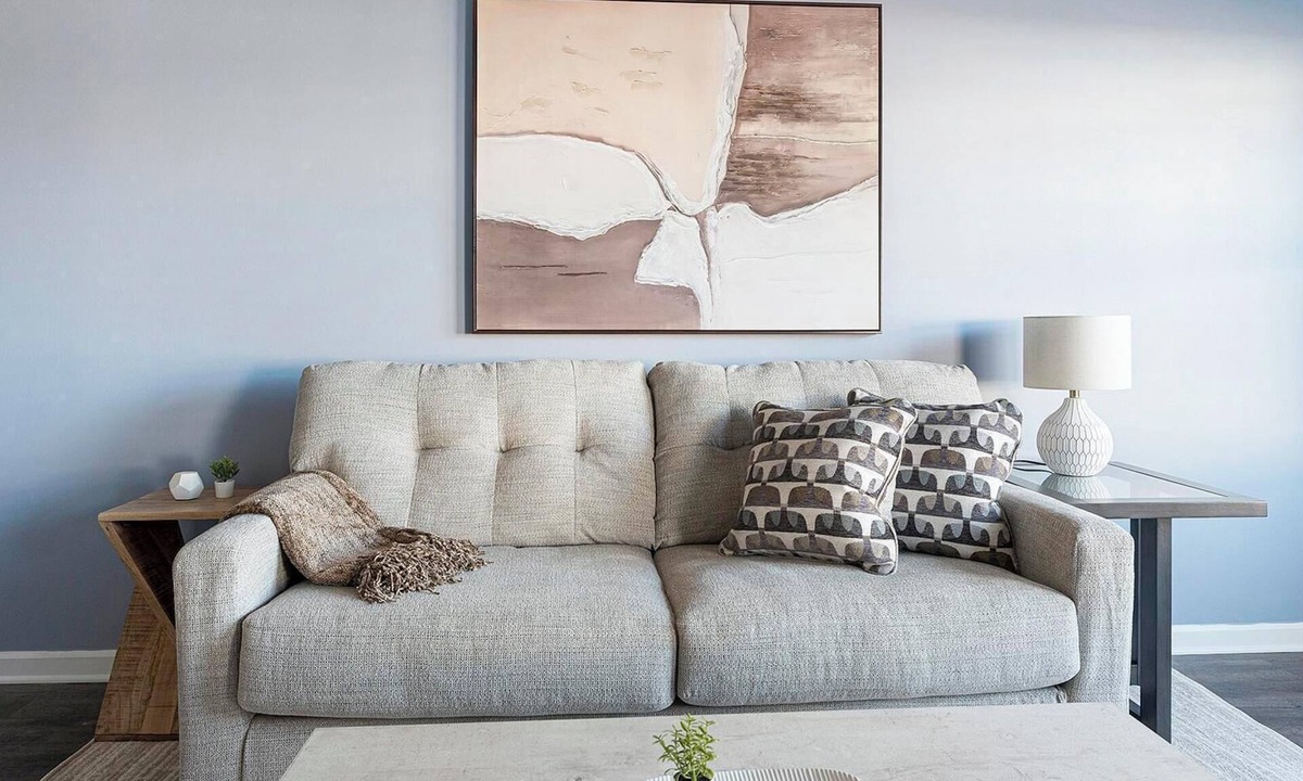 Bloomingdale Apartment | Landing | Modern 2BD, Gym, Pool