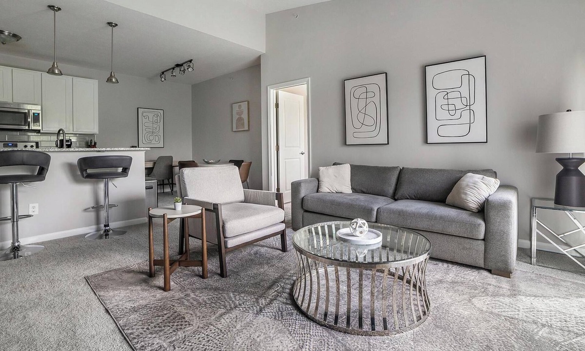 Northwest Columbus Apartment | Landing | Modern 2BD, Gym