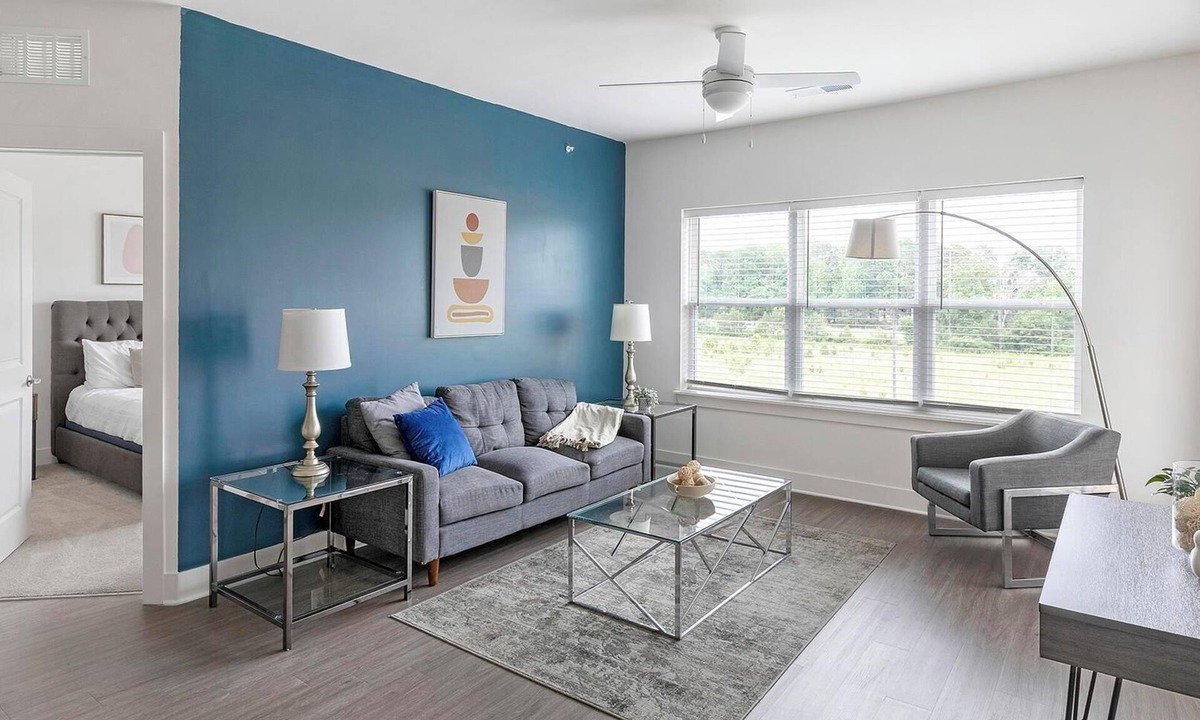 Athens Apartment | Landing | Modern 2BD, Gym, Yoga Studio