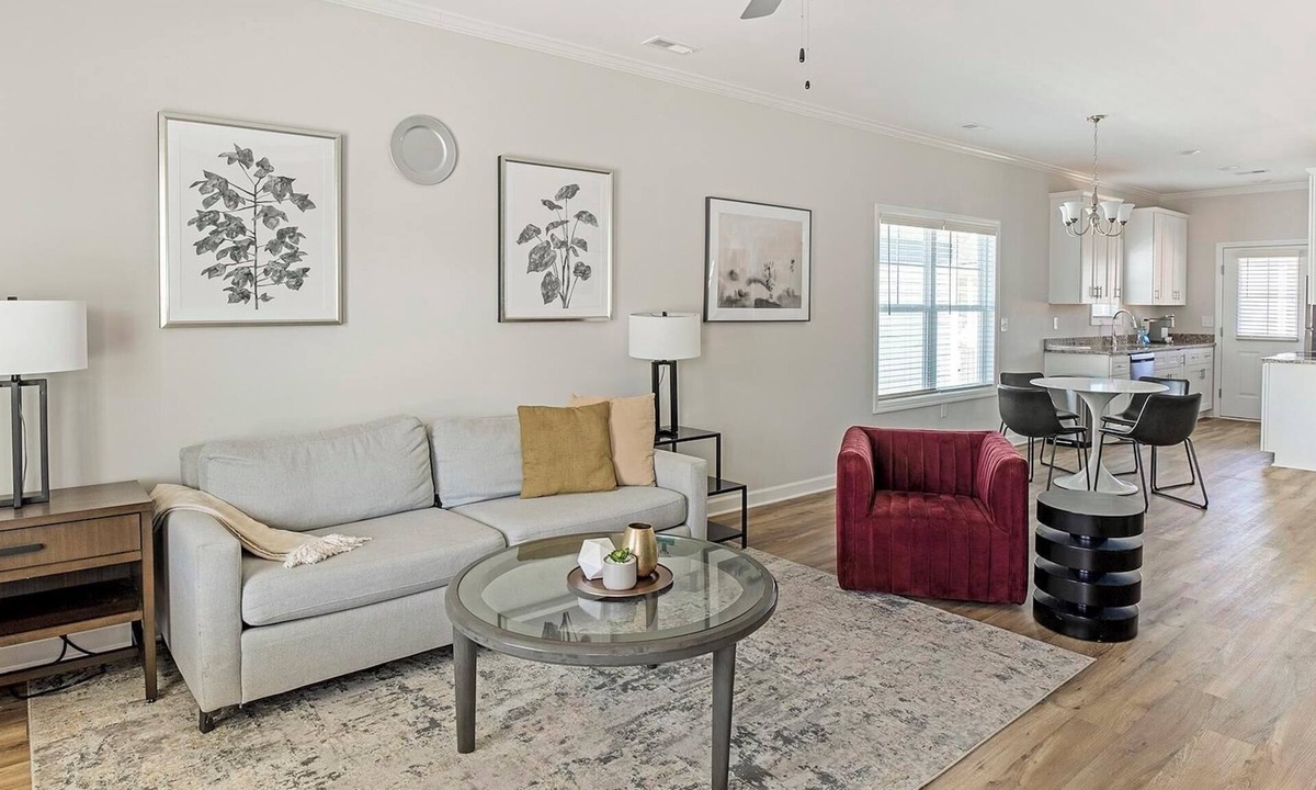 Huntsville Apartment | Landing | Modern 2BD, Pool, Gym