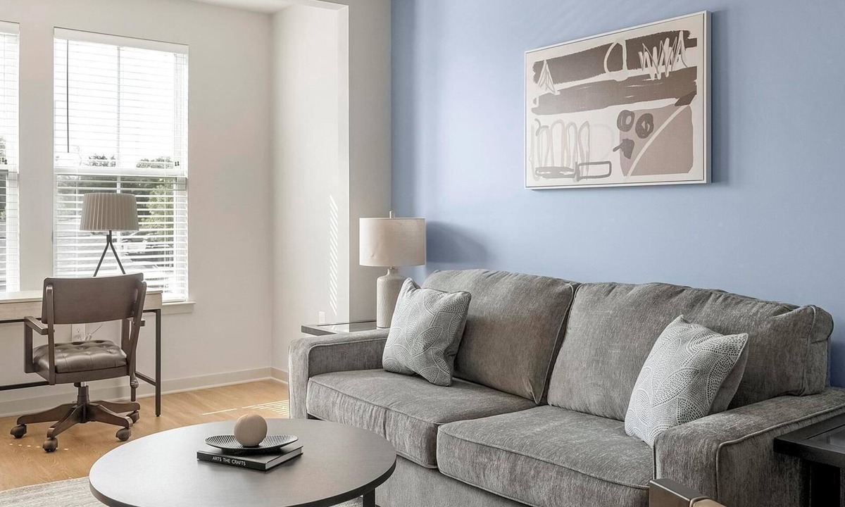 Murfreesboro Apartment | Landing | Modern 2BD, Yoga Studio, Gym