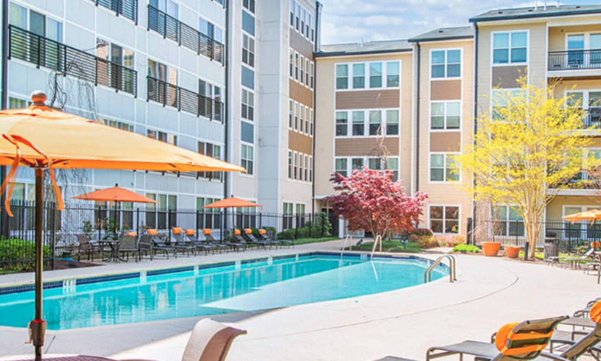 Chillum Apartment | Landing | Modern Studio, Gym, Courtyard