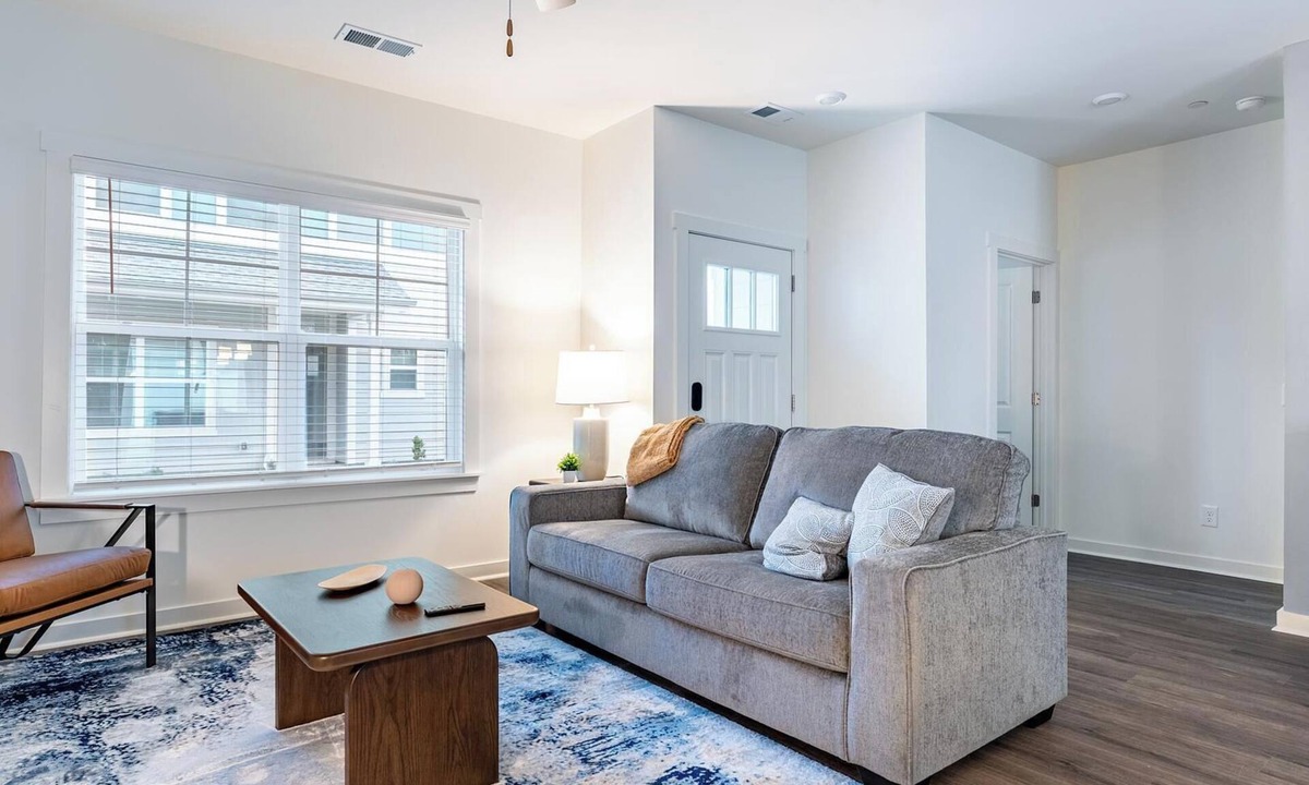 Port Wentworth Apartment | Landing | Spectacular 2BD, Gym, Pool
