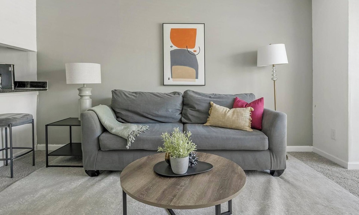 Winston - Salem Apartment | Landing | Spectacular Studio, Gym, Pool
