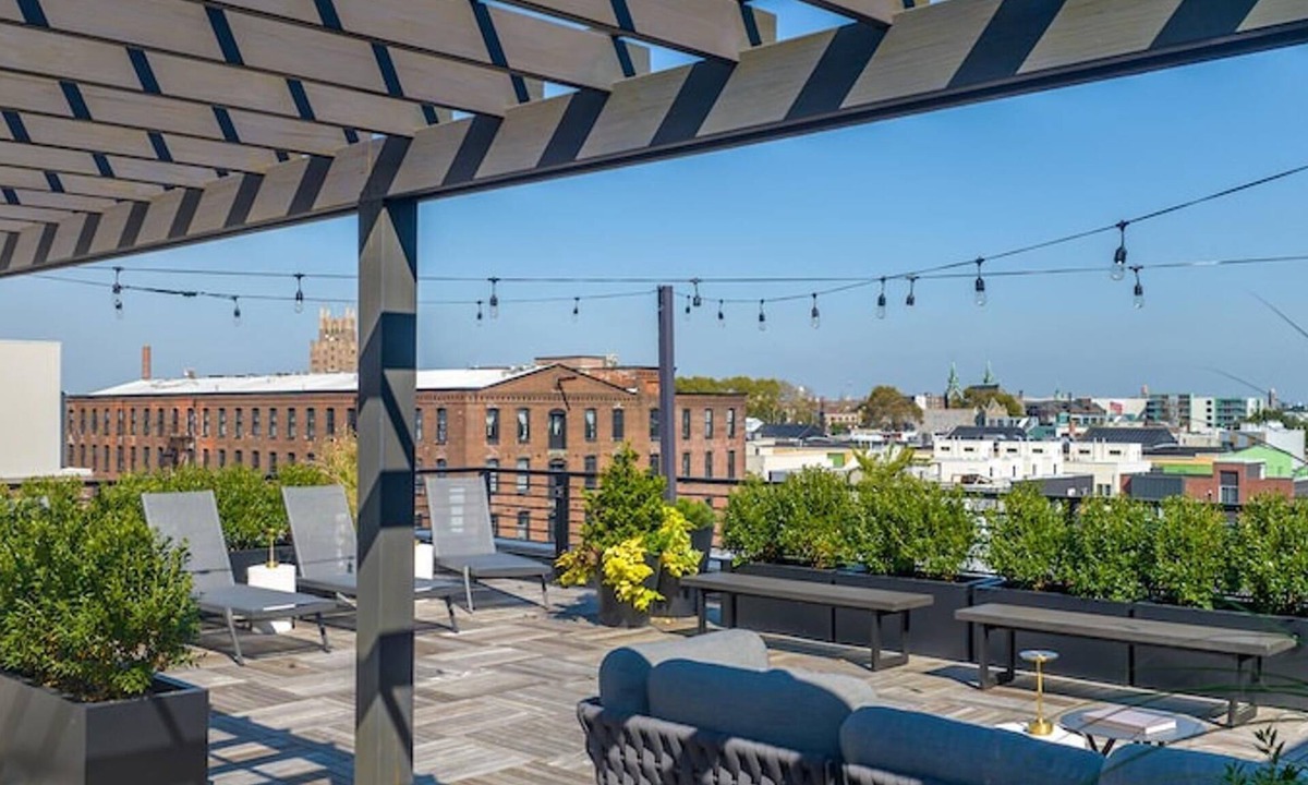 Kensington Apartment | Landing | Spectacular 1BD, Rooftop Lounge